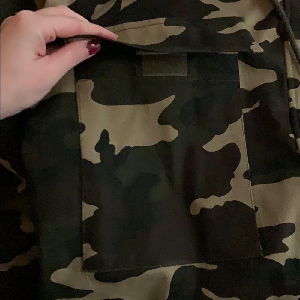 NWOT Camo print Trench - Picture 4 of 6